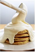 オリジナルパンケーキハウスから新作「マカダミアナッツパンケーキ」が登場！ふわっふわっと香ばしさの共演