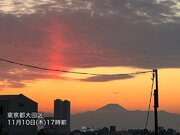 サンピラーと富士山　夕暮れ時のコラボレーション