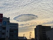 四国や東海で珍しい「穴あき雲」が出現
