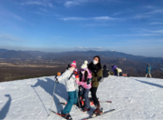 いま注目！子どもの“体験活動”。八ヶ岳で宿泊客に「あおぞらスキー体験」の提供を開始し、体験格差の是正にも貢献。