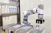 分注・攪拌作業をロボットで自動化する 「Lab Auto」を開発
