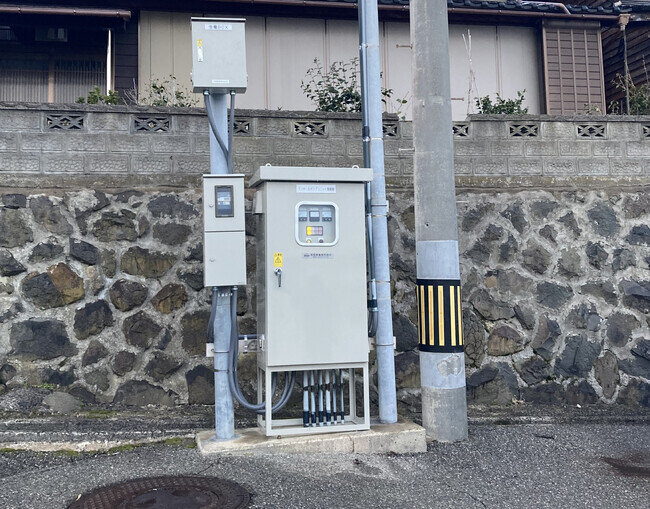 画像：令和6年能登半島地震の被害に対する支援として、停電や浸水時にも対応可能な「停電時マンホールポンプ起動支援システム」を設置