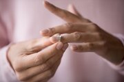 ｢バツイチ女性はアラフィフ婚活で強い｣男性の独占欲と女性の離婚経験の意外な関係