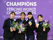【フェンシング】2024ジュニア世界選手権（サウジアラビア／リヤド）女子フルーレ団体で日本チームが銀メダル獲得！