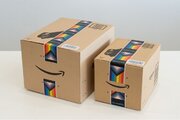 Amazon、プライドを祝福しAmazonの商品をお届けする梱包を期間限定のレインボーカラーのテープで