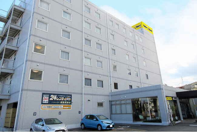 画像：『スマイルホテル阿南』2024年5月1日（水）リブランドオープン！徳島県内において工業生産の拠点である阿南市の中心部に所在し、大浴場・サウナルームを完備