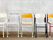 廃棄家具からデザインを学ぶ　展示会「学校椅子解体考」開催