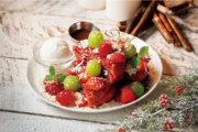 【2023クリスマス限定メニュー】“ベリー！クリスマス！”フレンチトースト専門店「Ivorish(アイボリッシュ)」から赤・白・緑のクリスマスカラーフレンチトーストが誕生！