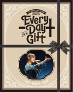 伊藤美来 Live Tour 2023「Every Day is a Gift」 Blu-ray ジャケ写公開! 初回限定盤には、ライブ写真掲載のオールカラー60P小冊子を同梱することも決定！
