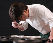 挑戦の先に成し遂げた偉業、椿宗善の「琥珀棒茶」がほうじ茶部門で日本茶AWARD 2023のプラチナ賞を受賞 !