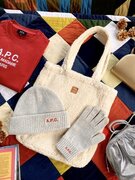 ＜A.P.C.＞2023HOLIDAY COLLECTION プレゼントに最適なバッグ、手袋やマフラーなどの冬小物2023年11月28日(火)より発売