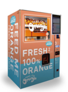 見て楽しい！飲んでおいしい！フレッシュな搾りたてオレンジジュースで話題の自動販売機「Feed ME Orange」がなんばマルイに登場！