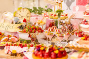 【新浦安】デザートブッフェ『アリスのストロベリーパーティー』開催！旬のいちごたっぷりのキュートなスイーツ＆軽食 約20種類が食べ放題