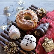 おうちクリスマスを可愛く彩る「雪だるま」・「ツリーコロネ」・「マロンリース」お酒に合うクリスマスディナーにぴったりなパン3種も登場！見て楽しい、食べて美味しい！