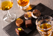 世界中のスコッチウイスキー愛好家から人気を博す「ハイランドパーク」やジン、ラムとともにチョコレートのペアリングを楽しむ特別イベント『世界の銘酒チョコレート ペアリングセミナー』開催