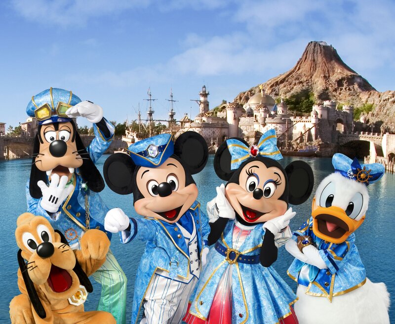 画像：ミッキーやミニーが全国15都市のお祭りに参加！ディズニーシー15周年スペシャルパレードを開催！(C)Disney