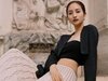 画像：モデルでタレントの堀田茜さんは4月24日、自身のInstagramを更新。イタリア・ローマで撮影したモデルショットを公開しました。（サムネイル画像出…