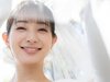 画像：タレントの足立梨花さんは4月25日、自身のInstagramを更新。白いウエディングドレス姿で顔がドアップとなった写真を披露しました。（サムネイル画…