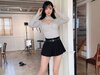 画像：グラビアアイドルの真島なおみさんは5月6日、自身のInstagramを更新。長くてきれいな脚が際立つ全身ショットを披露しました。（サムネイル画像出典…