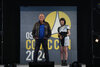 画像：「大阪コミコン2024」最終日（左から）ピーター・ウェラーをロボコップ風の衣装で出迎えた安部若菜（NMB48）（C）2024 Osaka comic con All rights reserved.