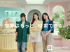 画像：「Google アプリ」の新CM『Google アプリで見つけよう。』篇に出演するMISAMO（左から）MOMO、SANA、MINA