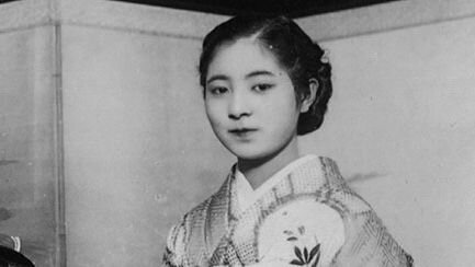 画像：徳川慶喜の玄孫・山岸美喜さんが『プラチナファミリー』に登場。邸宅を紹介「徳川慶喜の最後の孫・井手久美子の人生《お姫様が都営住宅に。明るく生きる、という強さ》」