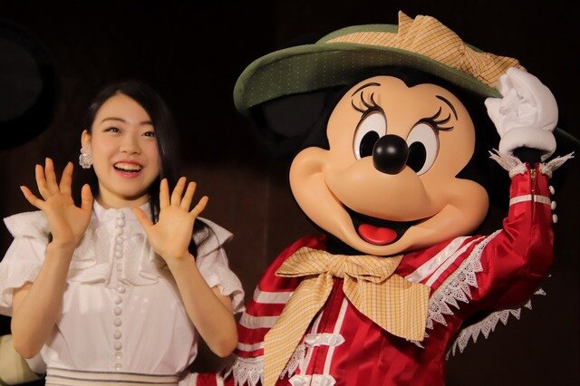 写真ニュース 1 5 ディズニー 女子フィギュア紀平梨花がセレモニー登場 ソアリン衣装のミッキー ミニーも Biglobeニュース 写真ニュース 1 5 ディズニー 女子フィギュア紀平梨花がセレモニー登場 ソアリン衣装のミッキー ミニーも Biglobeニュース