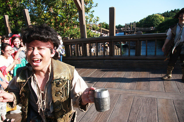 画像：「ゲストを一人前の海賊にする参加型のアトモスフィア･エンターテイメント」