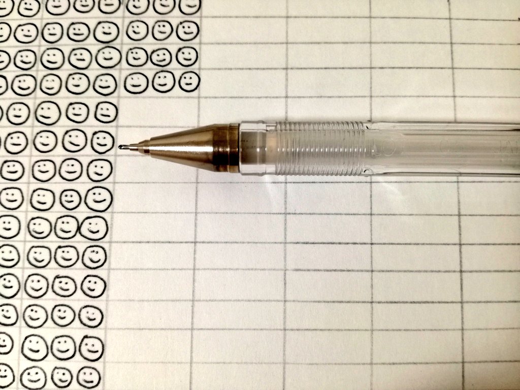 スマイルを何個描けるかでボールペンのインク量を調べた自由研究