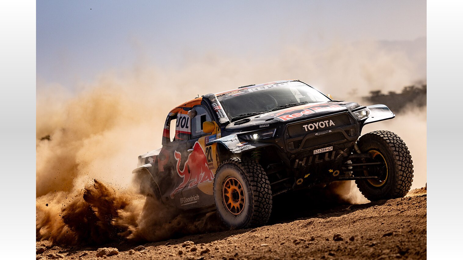 sebastien-loeb-2018-dakar-retiring