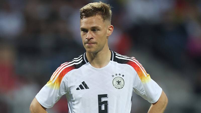 バイエルン、キミッヒの去就問題が解決へ!新たな話し合いで新 バイエルン、キミッヒの去就問題が解決へ!新たな話し合いで新