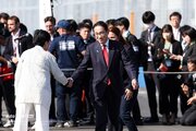 岸田文雄首相が日本初の公道レース、フォーミュラE東京大会をサプライズ訪問「未来が、夢が、猛スピードで駆け抜けます」