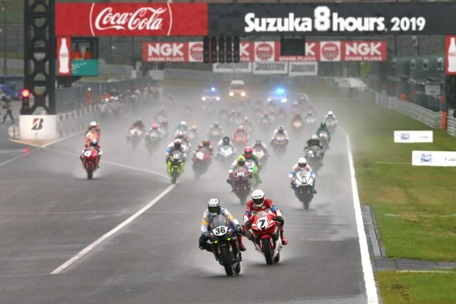 鈴鹿4耐は雨で転倒が続出し赤旗終了 ホンダのタイチームが荒れたレースを制す 19年7月27日 Biglobeニュース