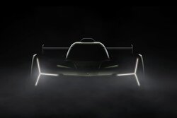 話題-ランボルギーニ、V8ツインターボエンジンを新型LMDhに搭載と発表。マシンの新画像も公開