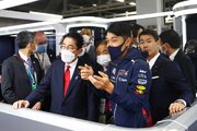 F1日本GPを訪れた岸田文雄首相「圧倒的な会場の迫力、熱気、これを強く感じました」