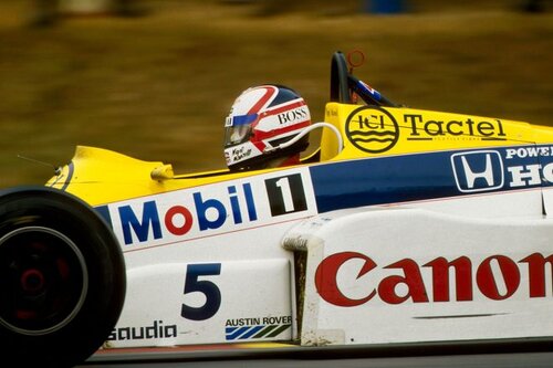 1992年F1王者マンセル、ヘルメットやトロフィーなどの個人 1992年F1王者マンセル、ヘルメットやトロフィーなどの個人