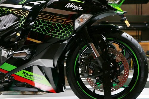 カワサキ、4気筒250cc『ニンジャZX-25R』、スーパーチャージャー カワサキ、4気筒250cc『ニンジャZX-25R』、スーパーチャージャー