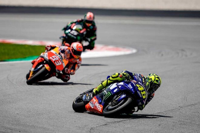 画像：ロッシ、MotoGPマレーシアGPはトップ走行中に残り4周で転倒。「何が起こったのがわからない」
