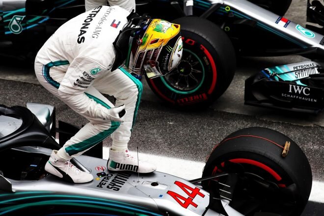 画像：ポールのハミルトン、ニアミスについてシロトキンを批判「相手への敬意がない、不必要な行為」:F1ブラジルGP土曜