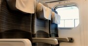 「新幹線で2歳の息子が勝手に隣の席に着席。本来座るはずの男性に『すみません』と謝ったら...」（東京都・30代女性）