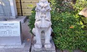 まるで「平成ゴジラ」？　原宿・東郷神社の「変わった狛犬」が、実は狛犬じゃなかった話