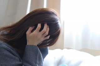 「違法ではないから放っておけ」クレーム対応を放置する上司 怖くて退職した女性