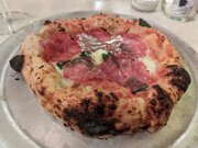 ピザの本場ナポリで大流行！ デカ縁が美味しい「ピッツァ・コンテンポラネア」を代々木上原で食べてきた