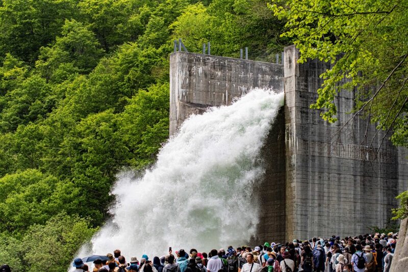 画像：春の点検で“やぎならふじ”のダム大放流　普段見られない場所の見学や地域のイベントも