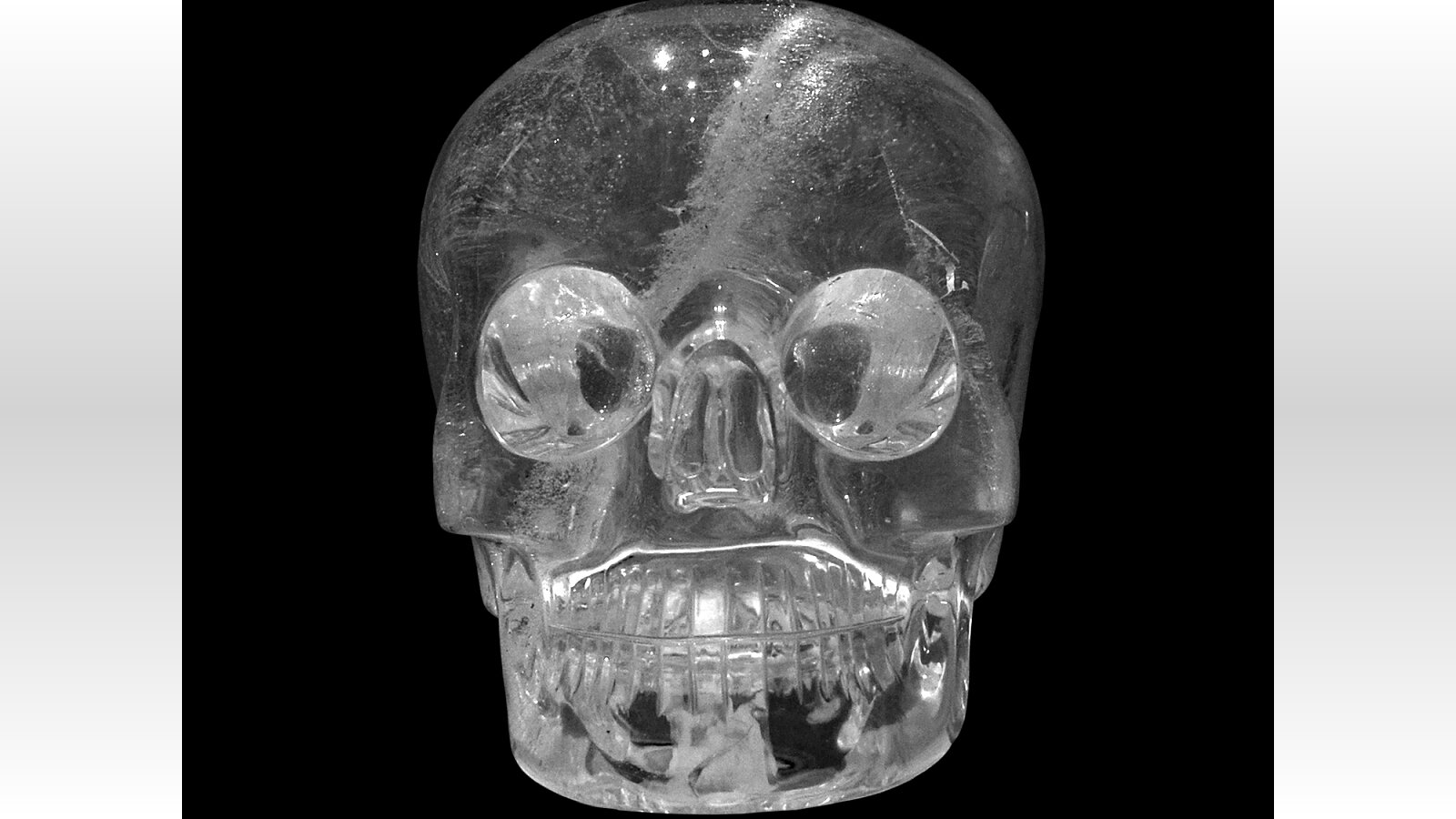 水晶髑髏「クリスタルスカル」はオーパーツなのか? これまでの 水晶髑髏「クリスタルスカル」はオーパーツなのか? これまでの