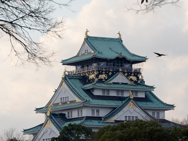 画像：大阪城はむしろ近代建築と割り切って見ると興味深い（中岑 范姜さん撮影, Flickrより）