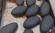 「アフリカの変わった鳥の卵」「出土品なんよ...」　パン屋さん、うっかり「岩」を生み出してしまう
