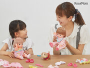 親子での人形遊び、子どもの心の発達に好影響