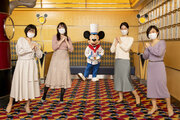 【ディズニー】人気レストラン「シェフ・ミッキー」、全ての時間帯でミッキーマウスとの記念撮影実施　10月2日から