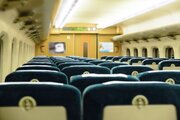 「新幹線の3列シート、真ん中は私の指定席なのに...。占領していた3人家族に注意すると『空気読めや』」（三重県·50代女性）
